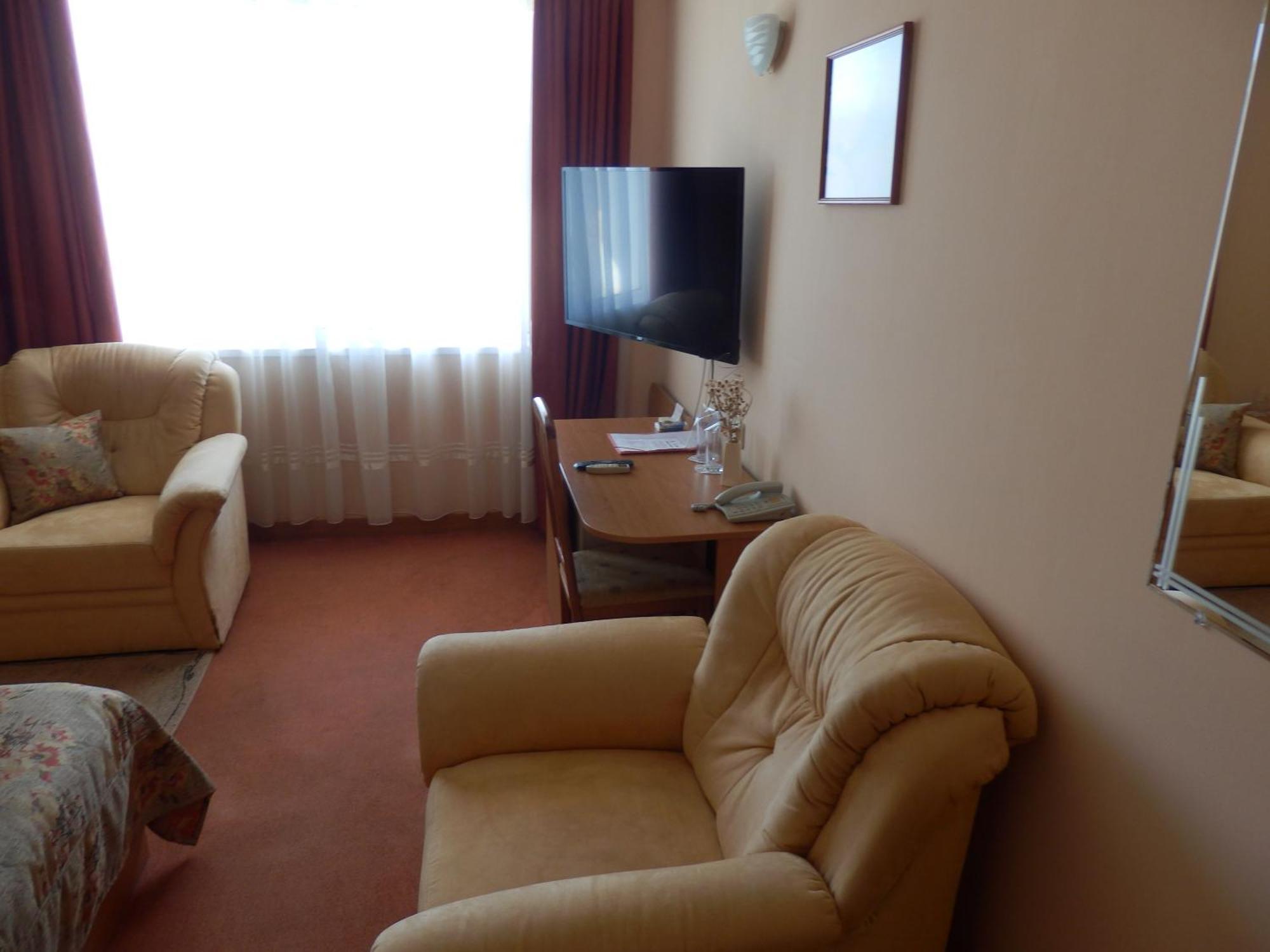 Семеен Хотел Роза Kazanlak Room photo